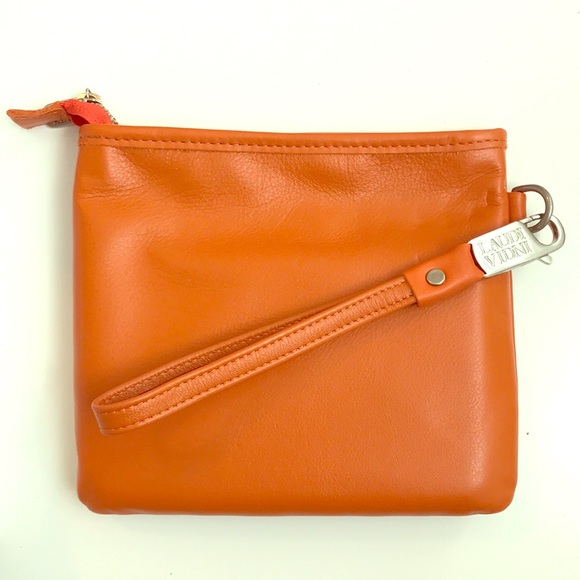 Everpurse Handbags - Laudi Vidni x Everpurse Wristlet Everpurse Handbags - Laudi Vidni x Everpurse Wristlet